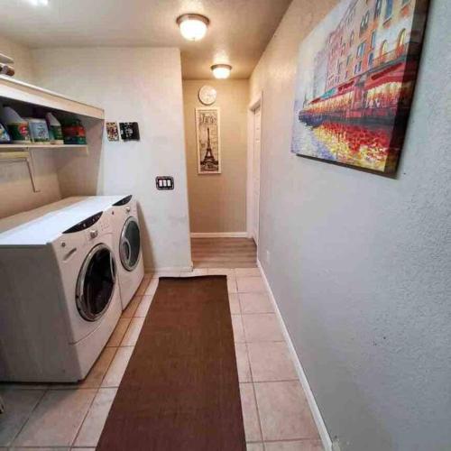 Lake Havasu Retreat w pool Everything Nearby! detail