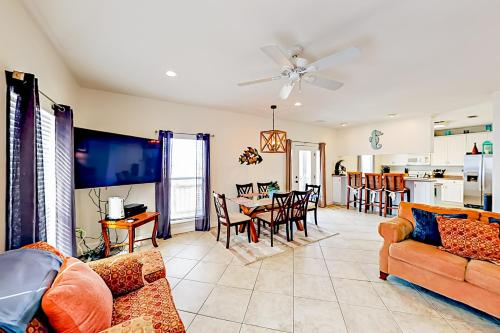 Relax by the Bay in Fort Morgan