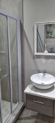 6 on Western Guest House - image 2