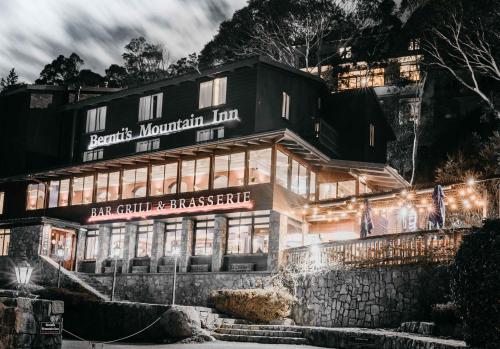 Bernti's Mountain Inn - Accommodation - Thredbo