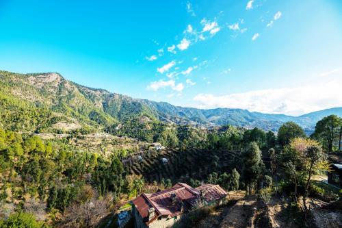 Captains Paradise At Mukteshwar Hill Station Nainital