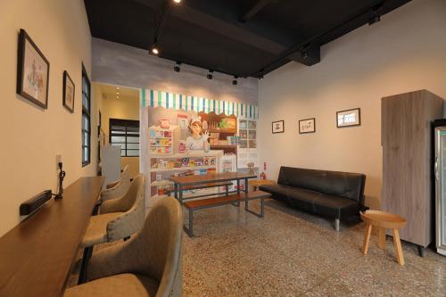 Topbunk Hostel