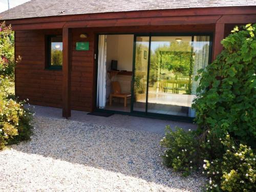 Chalet Bouère, 3 pièces, 5 personnes - FR-1-600-8 gîte à louer Grez-en-Bouère