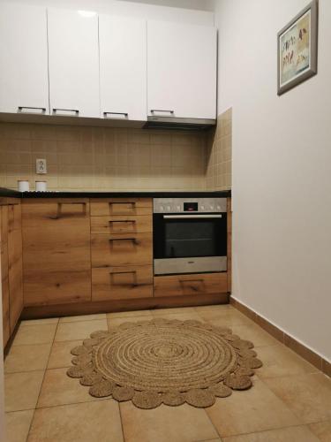 One-Bedroom Apartment image 5