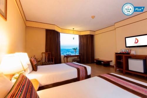 2 twin beds
