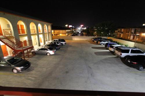 Americas Best Value Inn San Antonio/Lackland AFB - image 5