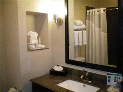 Holiday Inn Express Hotel & Suites Beaumont Northwest, an IHG Hotel