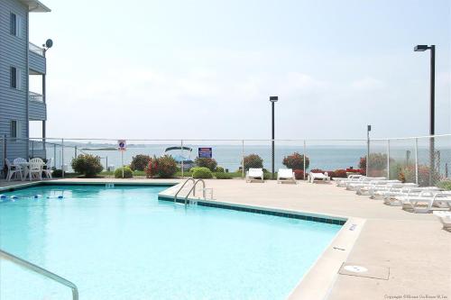 Pointe On The Bay