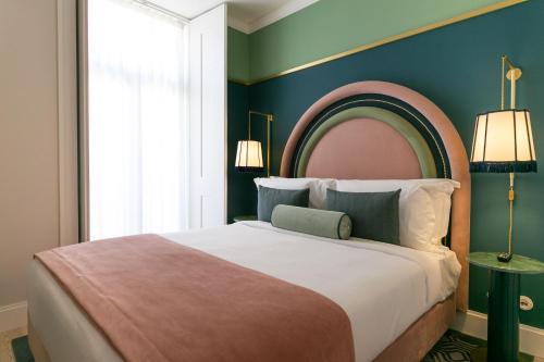 330740179 The Lift Apartments by RIDAN Hotels