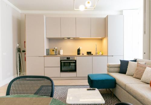 330740188 The Lift Apartments by RIDAN Hotels