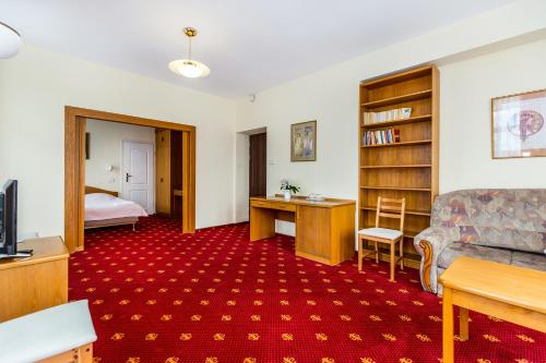 Apartment image 5
