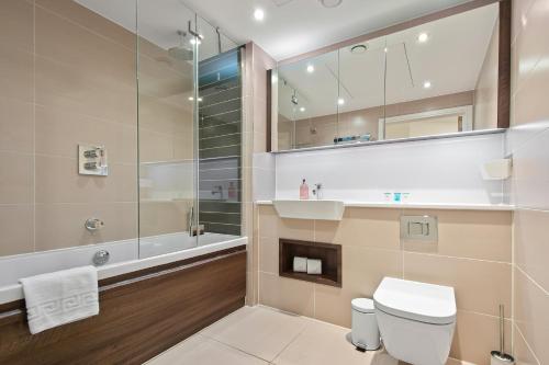 Altitude Point Serviced Apartments by TheSquare - image 9