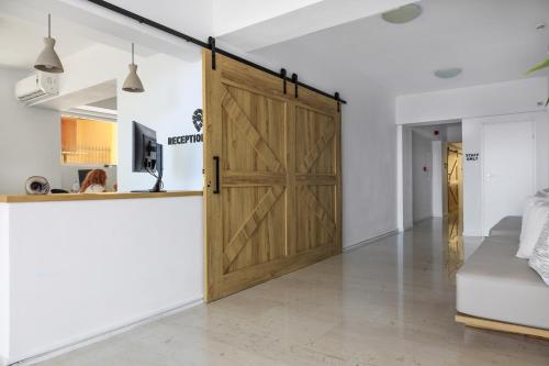 Sea Breeze Hotel - image 5