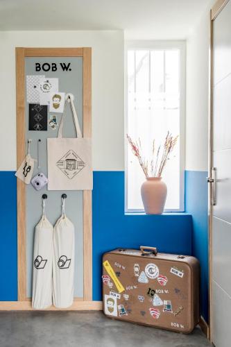 Bob W Chueca - image 13