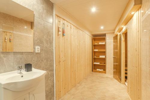 Wellness studio! Finnish sauna, Whirlpool, Gym & more!, Praha (fotografie 10)
