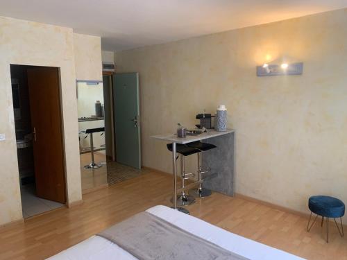 Appart'Hôtel Residence Dizerens - image 4