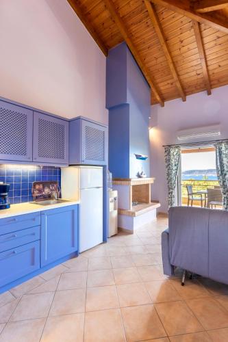 PLEIADES lUXURY APARTMENTS in Aghios Emilianos