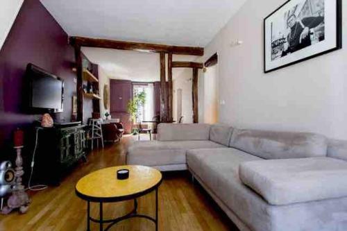Amazing 1 Bedroom Apartment at Abbesses