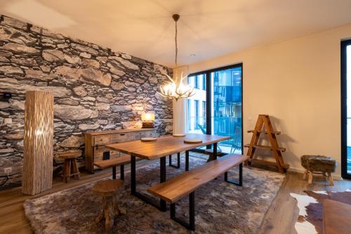 GUILLEMINS STATION FLATS