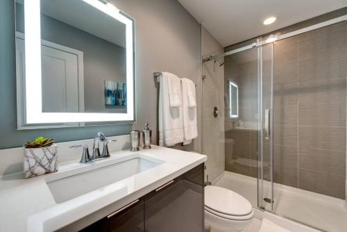 Magical Four Bedrooms Townhouse Near Parks with Splash Pool at Le Reve Resort (213721)