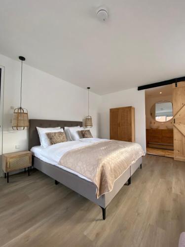 LOFT15, Den Burg