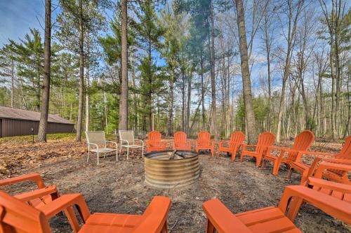 Lakefront Retreat on 18 Acres with Hot Tub!