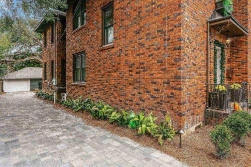 Moreno Street Loft - image 7