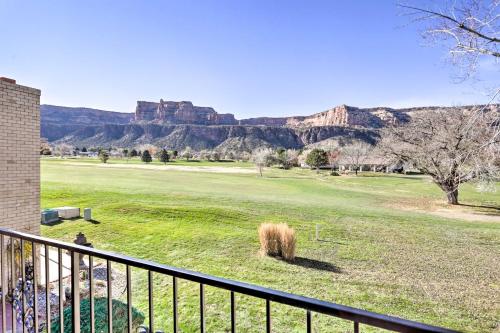 Grand Junction Golf Course Condo with Balconies