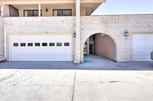 Grand Junction Golf Course Condo with Balconies