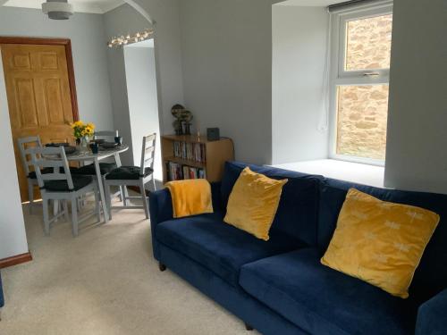 The Granary at Tinto Retreats, Biggar is a gorgeous 3 bedroom Stone cottage in Clydesdale East