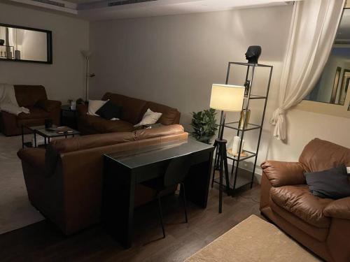 B L A C K 20 - 2 BR Self Check-in Apt in HITTIN