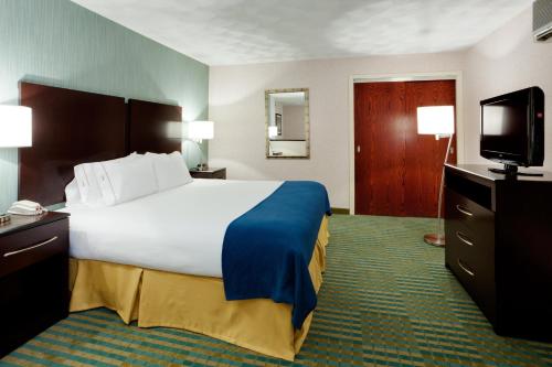 Holiday Inn Express & Suites Smithfield - Providence, an IHG Hotel