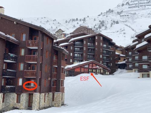 PARADISKI-BELLE PLAGNE, Altitude 2050m, APPART skis aux pieds 4 personnes in La Plagne
