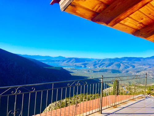 delphi aiolos center hotel panoramic view&yoga harmony hotel&rooms in Delphi