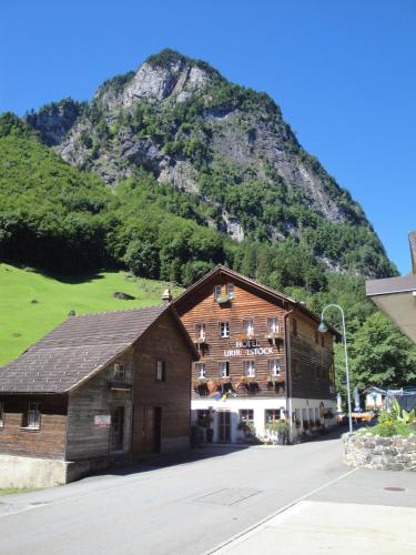 . Hotel Urirotstock