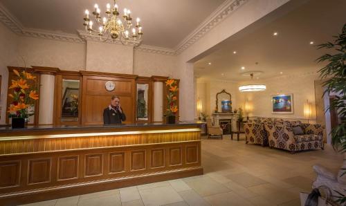 Marine Hotel - image 4