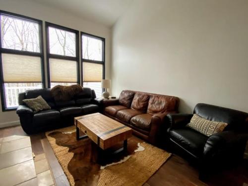 LW78-Pocono Vacation Rental in Laurelwoods at Big Boulder Lake & Ski Area in Lake Harmony