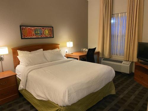 TownePlace Suites Cleveland Airport - image 14
