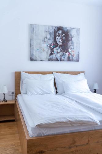 2 bedrooms, 4 beds