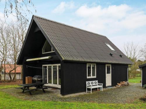  5 person holiday home in Millinge, Pension in Millinge bei Helnæs By