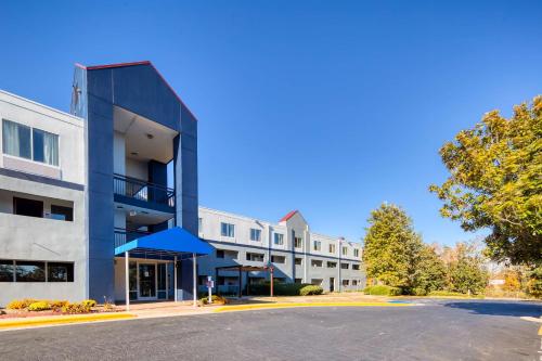 Quality Inn & Suites Medical Park - image 13