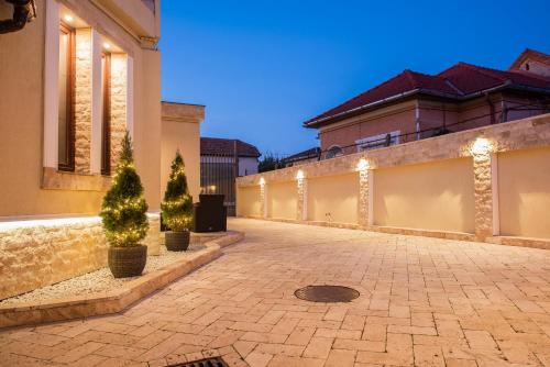 H & V Residence - Bungalow Apartment - image 7
