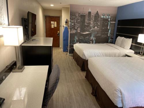 Clarion Pointe Atlanta Airport College Park - image 2
