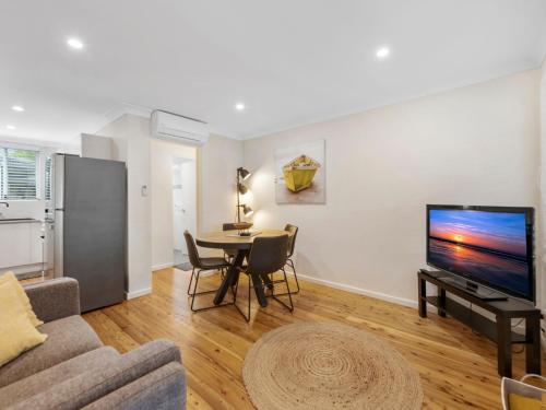 Thurlow Avenue 49 Unit 1