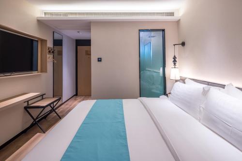 Golden Ray Hotel