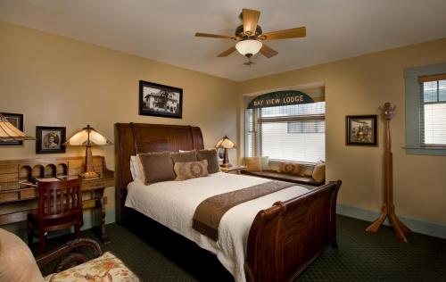 1906 Lodge Set in a prime location of Coronado (CA), 1906 Lodge, A Four Sisters Inn puts everything the city has to offer just outside your doorstep. The hotel has everything you need for a comfortable stay. Ser