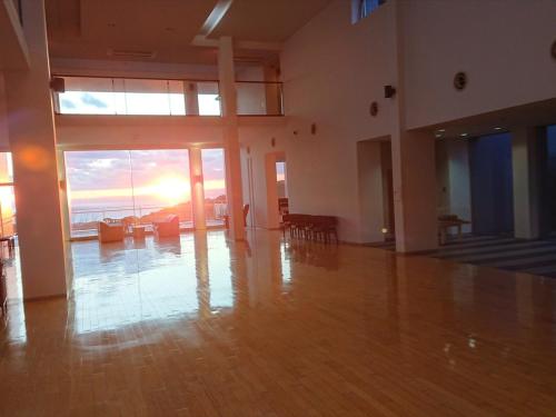 로비, 湘南リリーフ in 요코스카