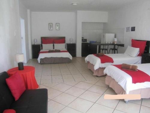 Airport Leisure Lodge