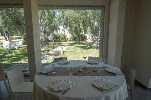 Ferienwohnung ulivo mit Pool und Privatstrand