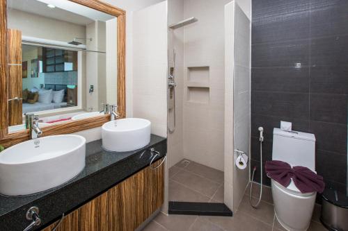 2 bedrooms, 4 beds